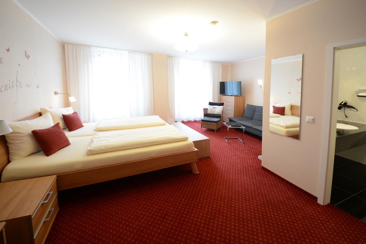 Hotel Roemischer Kaiser Bernkastel-Kues Exteriör bild